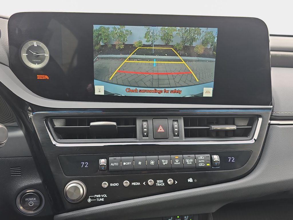 Used 2025 Lexus ES 300h w/ Premium Package FWD image 25