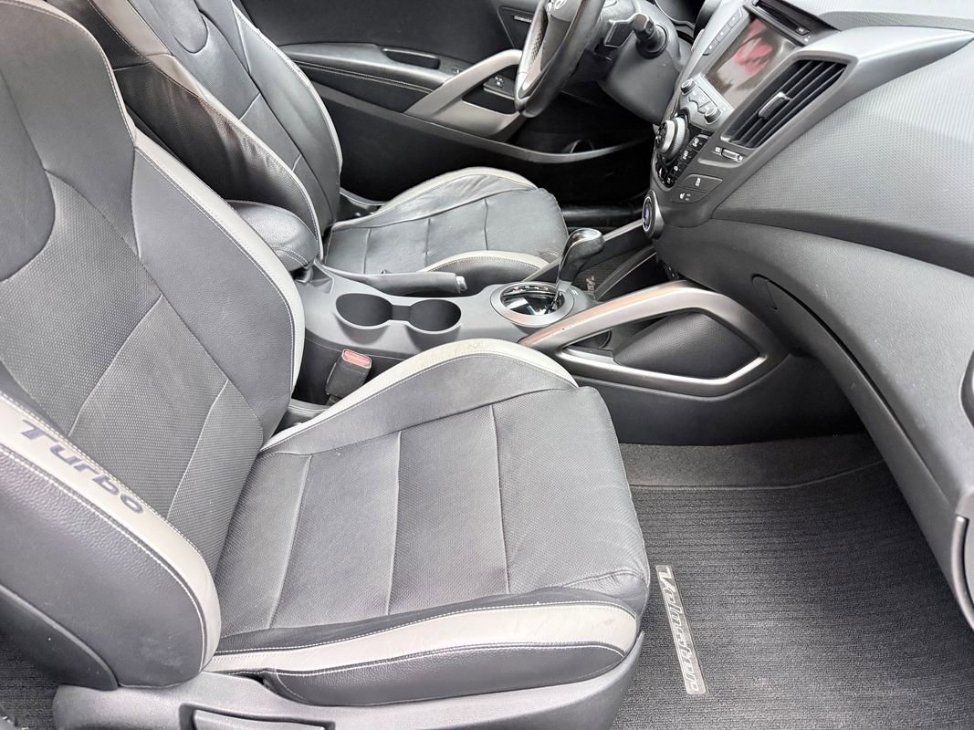 Used 2016 Hyundai Veloster Turbo image 12