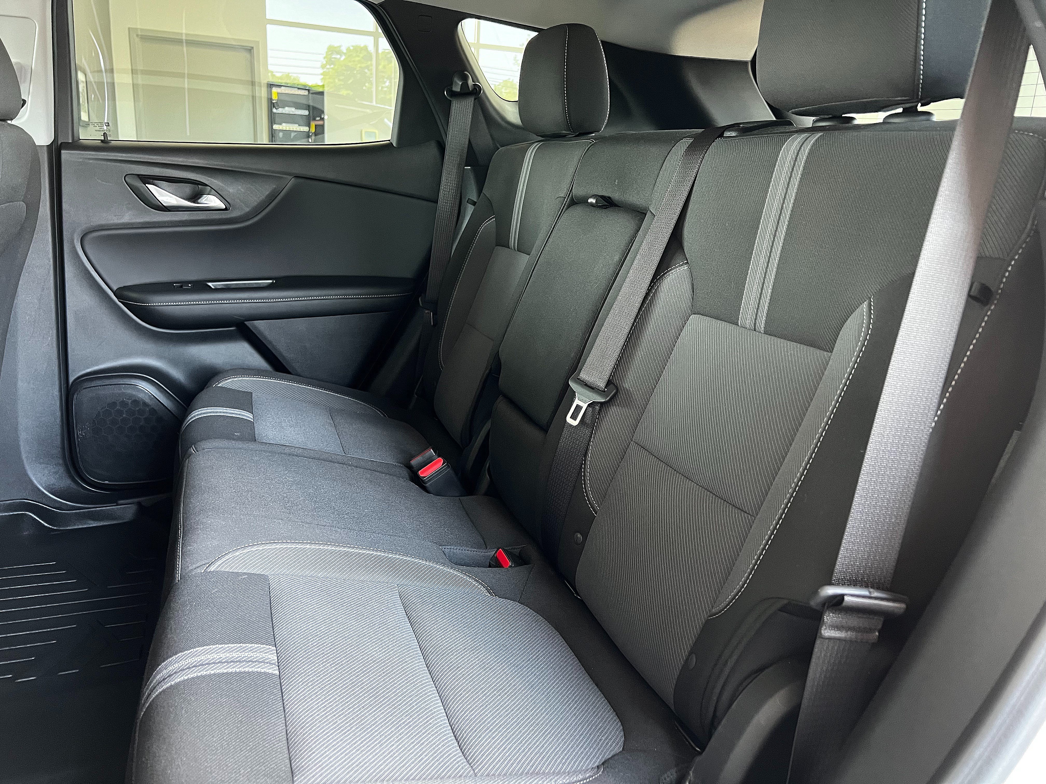 Used 2024 Chevrolet Blazer LT w/ Convenience Package FWD image 23
