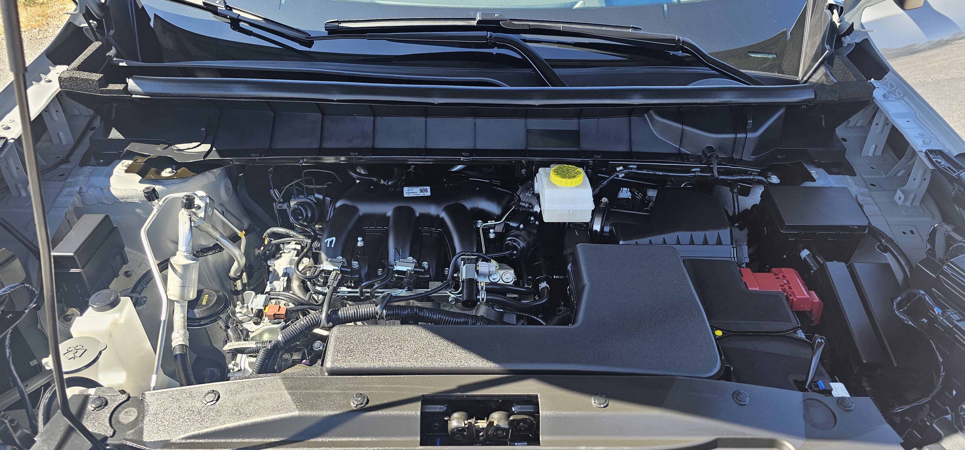 Used 2025 Nissan Pathfinder Platinum FWD image 11