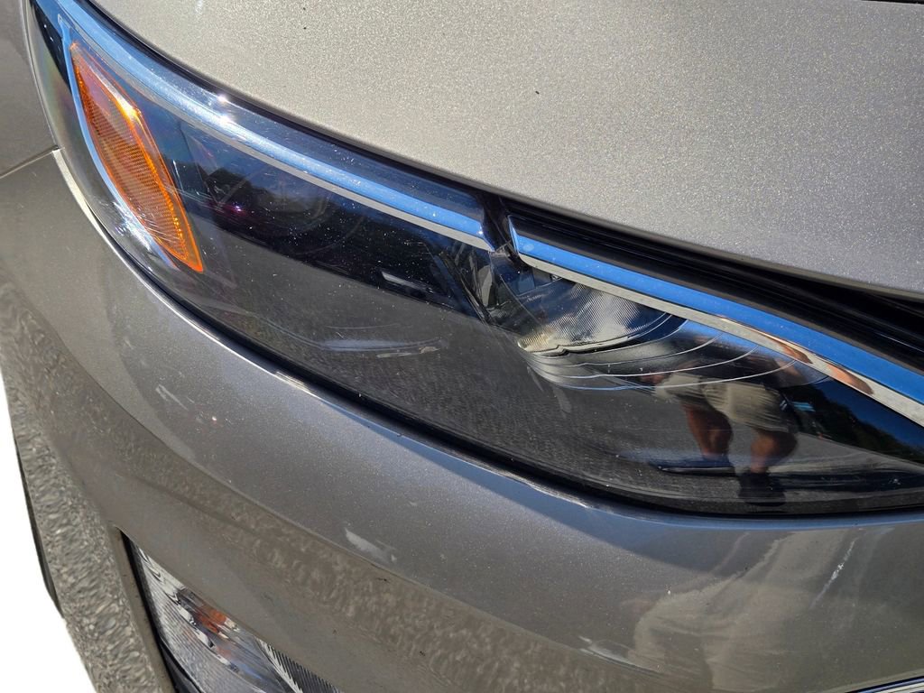 Used 2025 Chevrolet Malibu LT FWD image 4