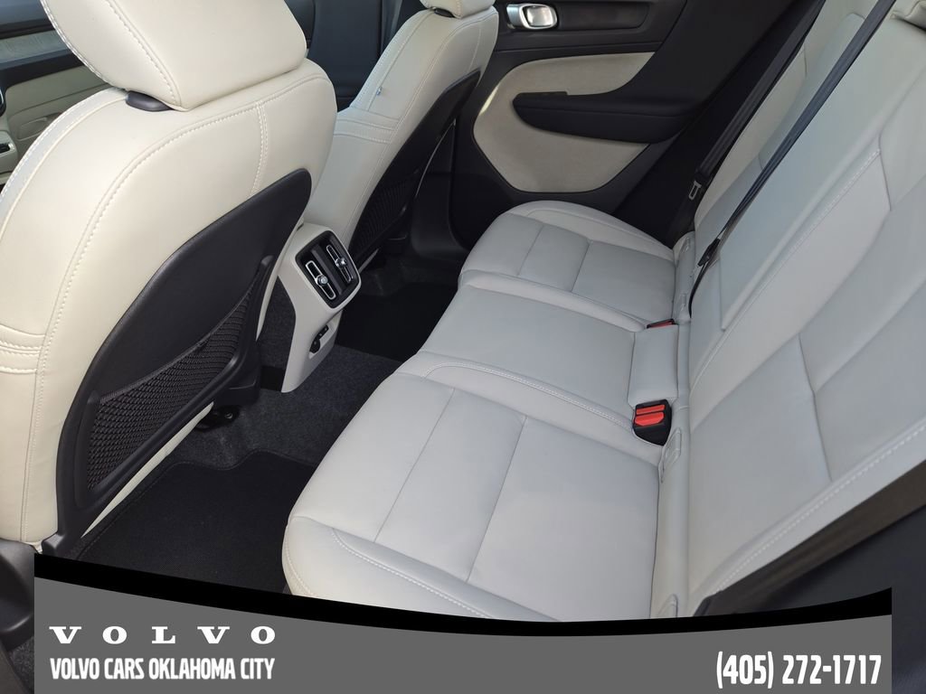 Certified 2026 Volvo XC40 B5 Plus w/ Climate Package image 29