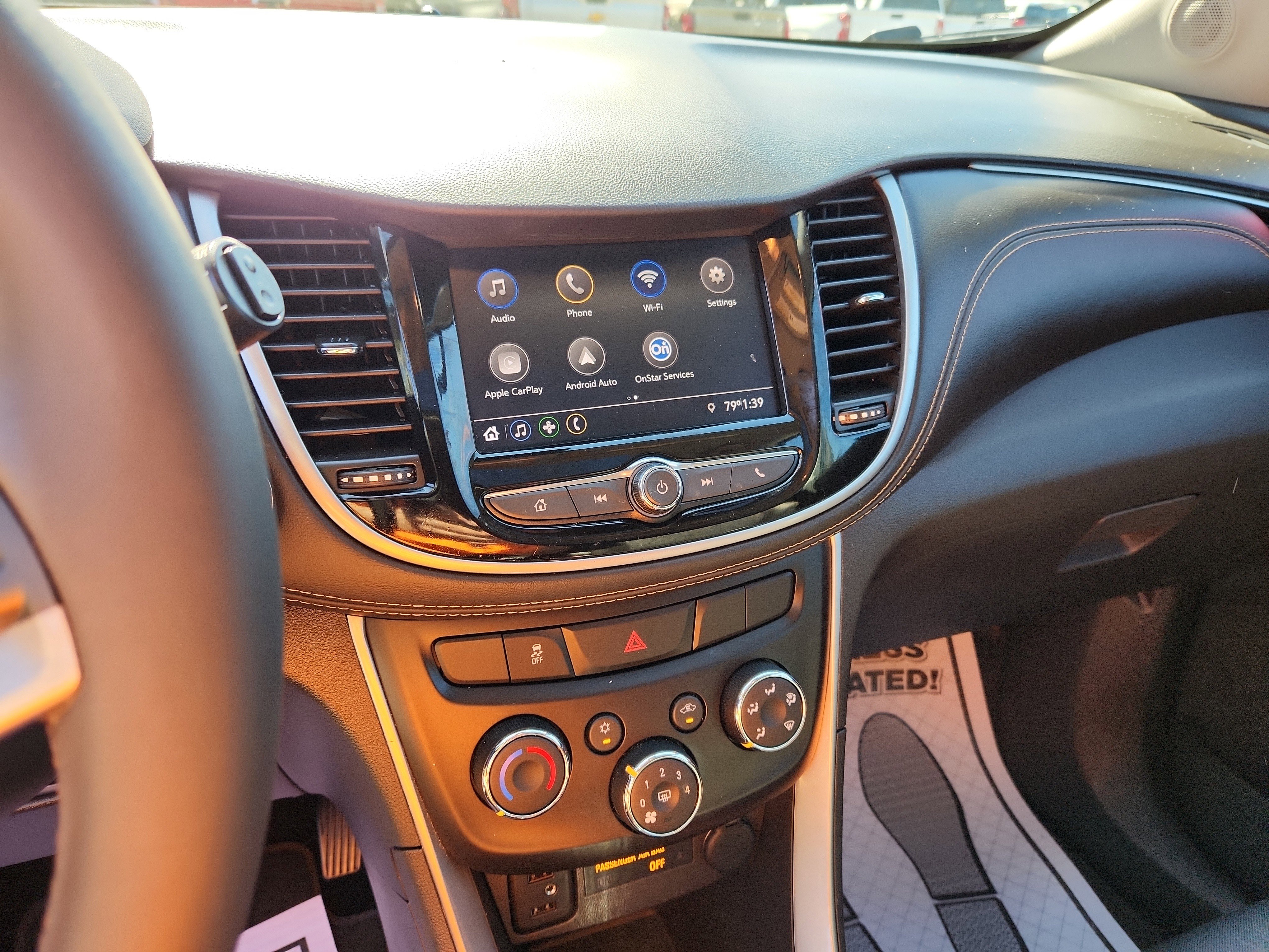 Used 2020 Chevrolet Trax LT w/ Sun & Sound Package image 31