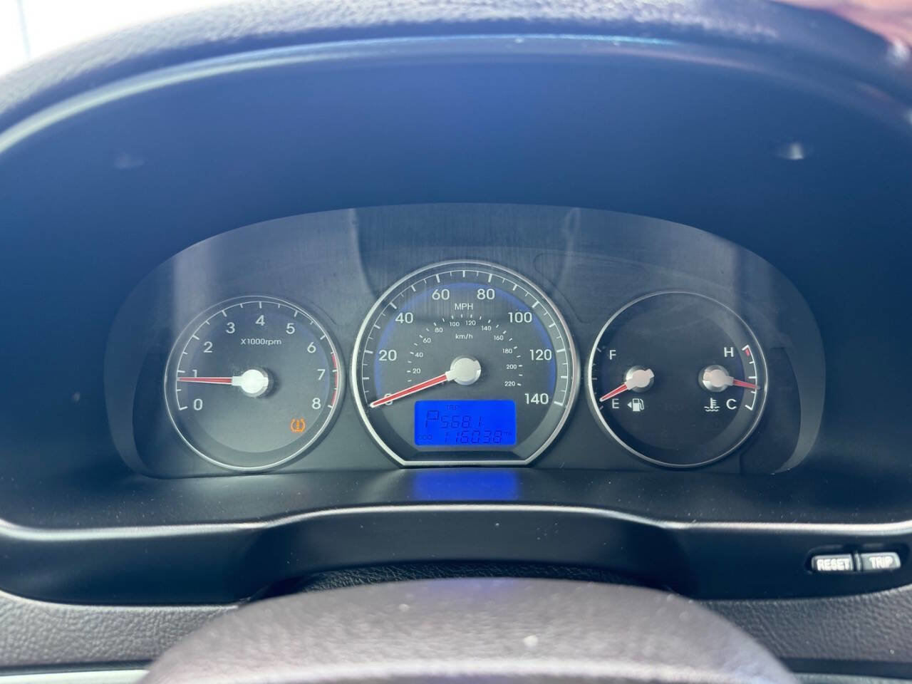 Used 2012 Hyundai Santa Fe GLS image 24