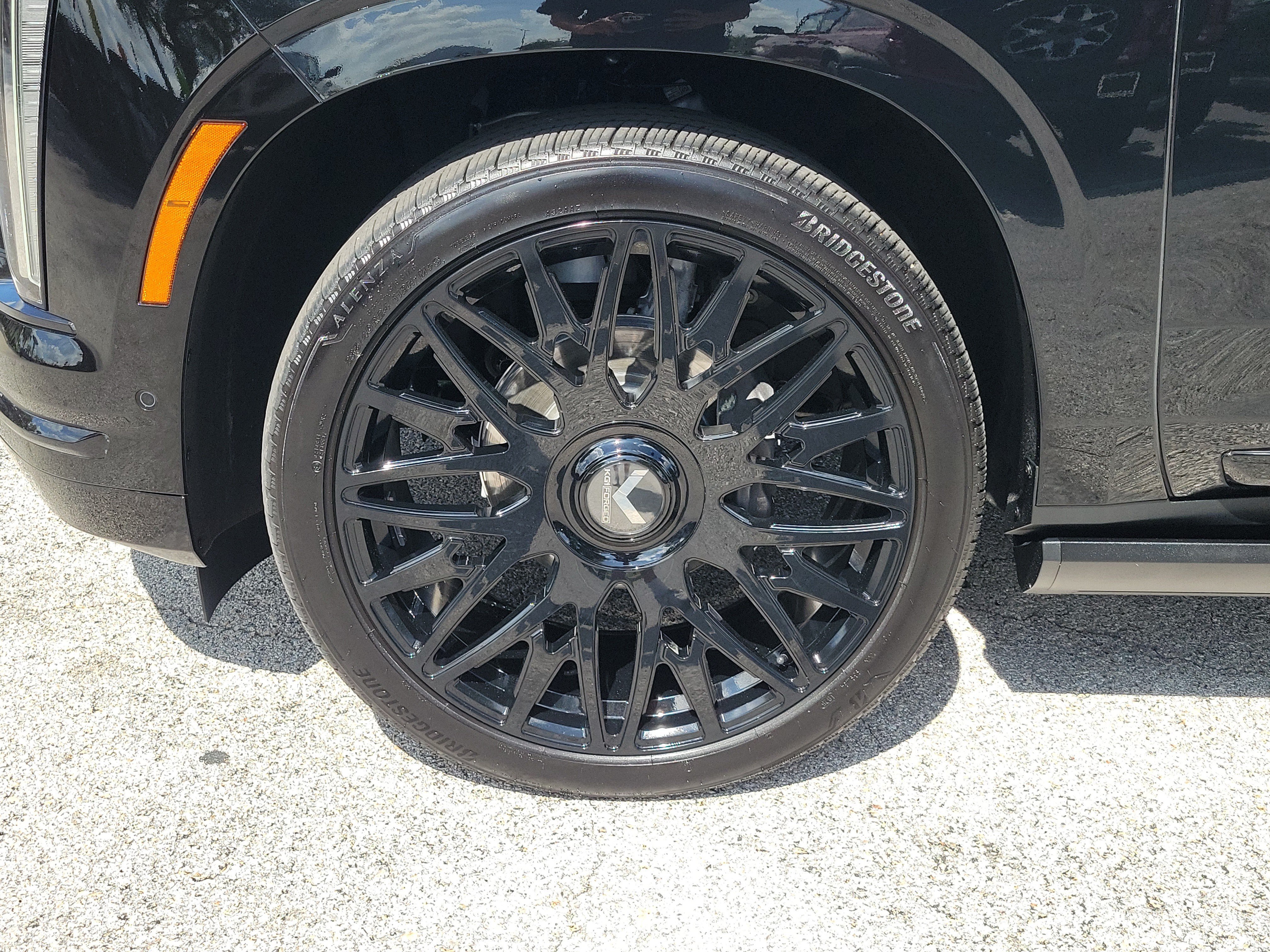 Used 2025 Cadillac Escalade Sport w/ Touring Package AWD/4WD image 5