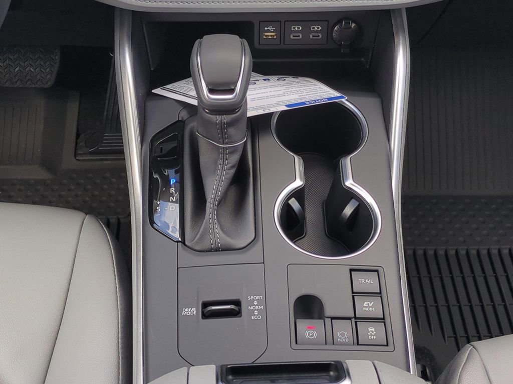 New 2026 Toyota Highlander XLE image 18