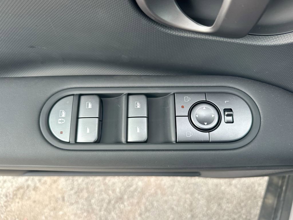 New 2025 Hyundai Ioniq 5 SE image 38