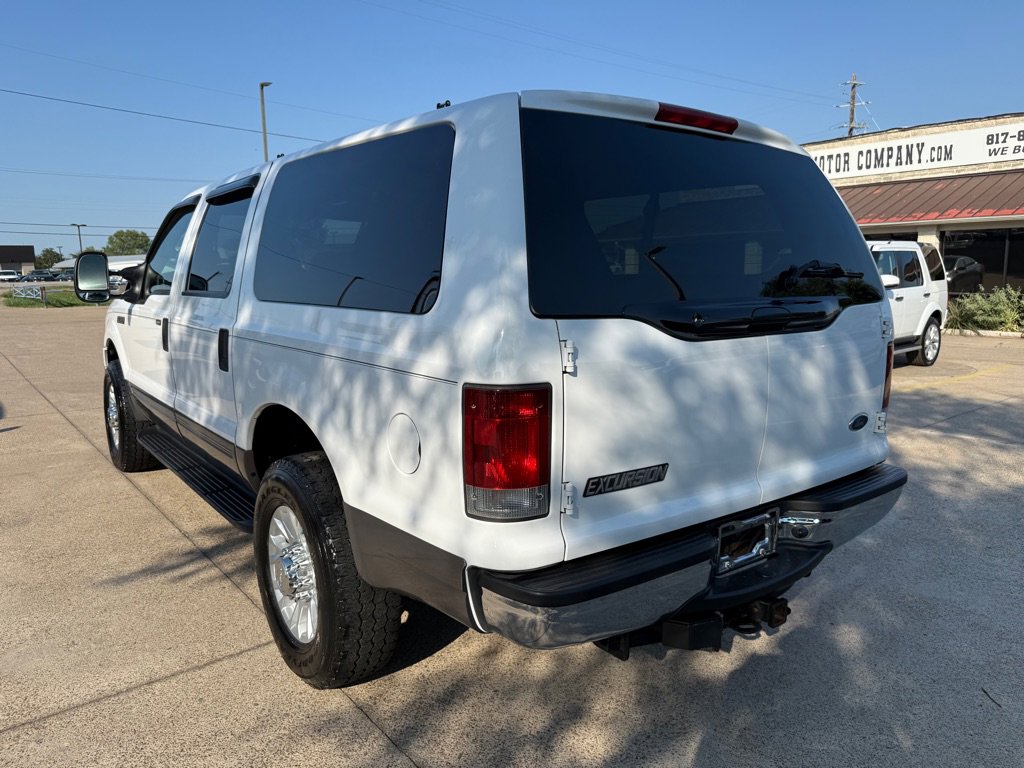 Used 2005 Ford Excursion XLT image 5