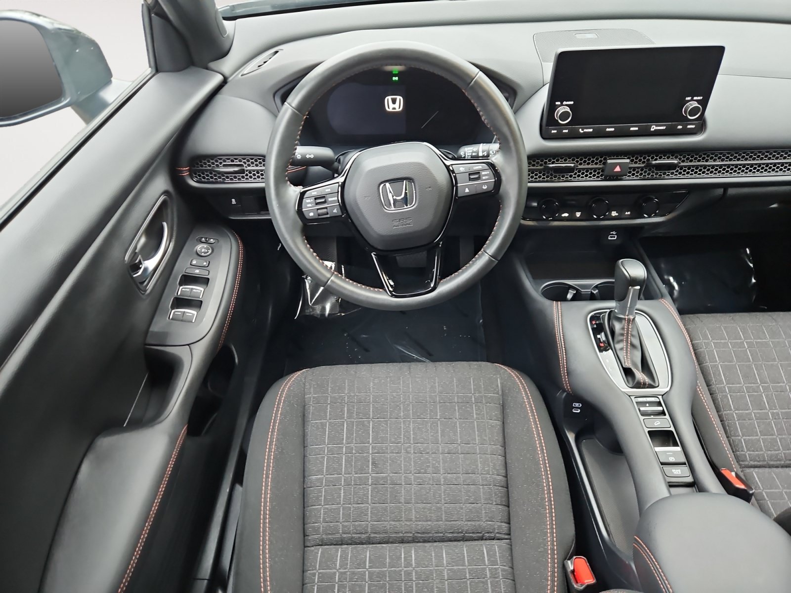 Used 2024 Honda HR-V Sport image 11