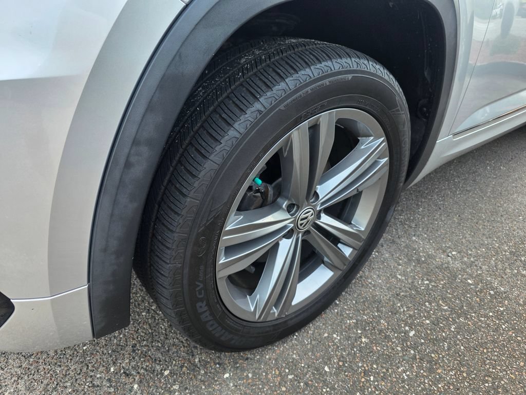 Used 2018 Volkswagen Atlas SE w/ R-Line Package FWD image 37