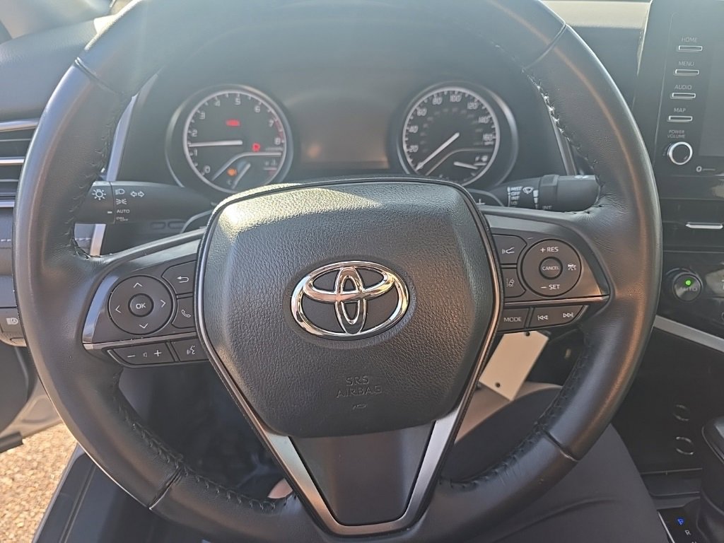 Used 2024 Toyota Camry SE image 14