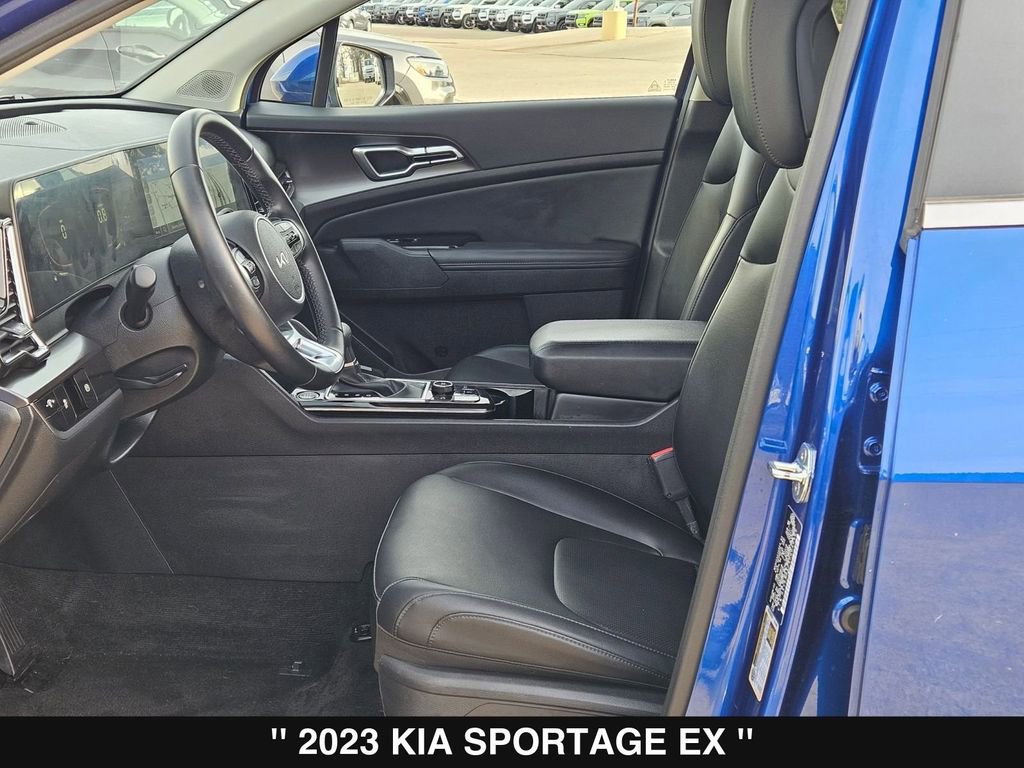 Used 2023 Kia Sportage EX image 11