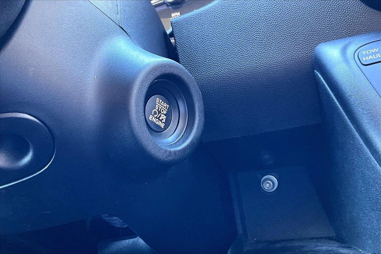 Used 2024 RAM ProMaster 2500 w/ Convenience Group image 26