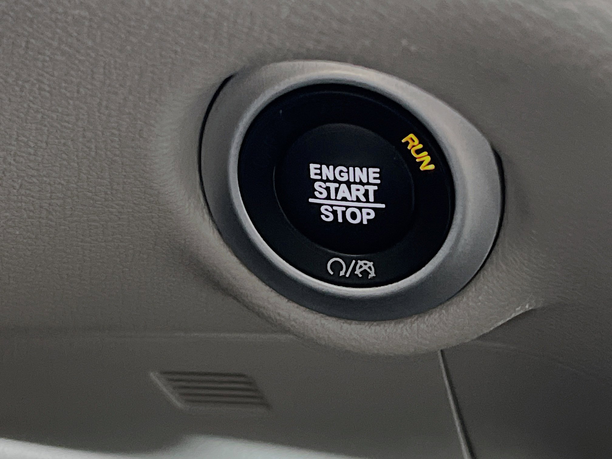 Used 2024 Chrysler Pacifica Touring-L FWD image 23