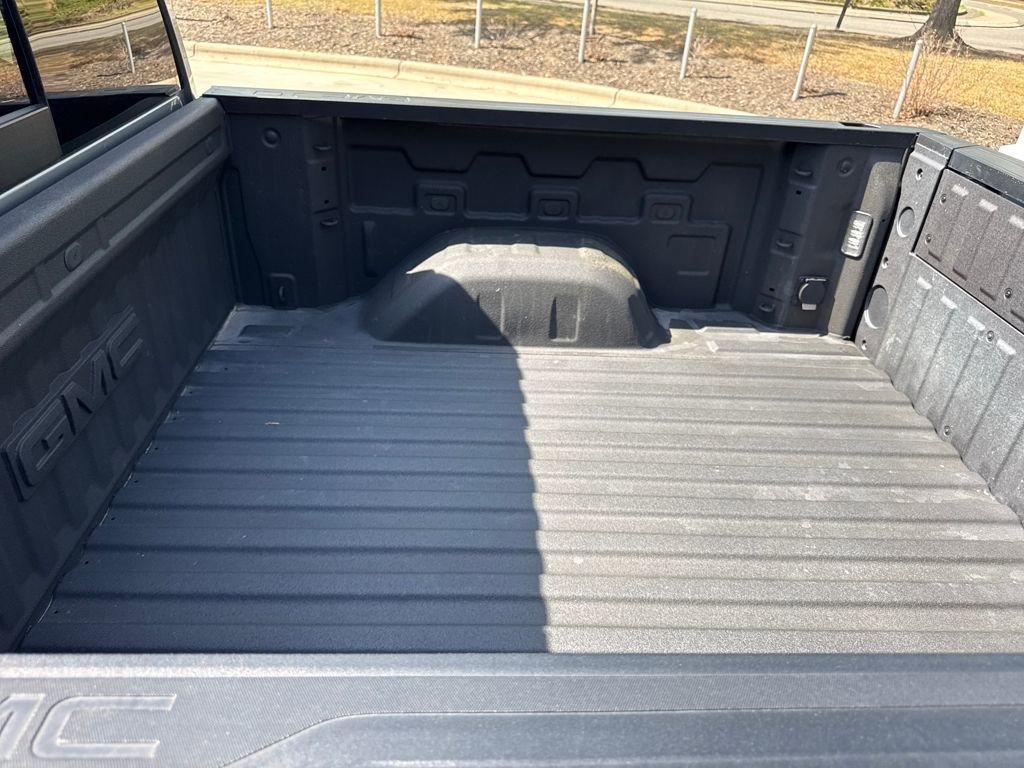 Used 2024 GMC Sierra 1500 SLT w/ SLT Premium Plus Package image 27