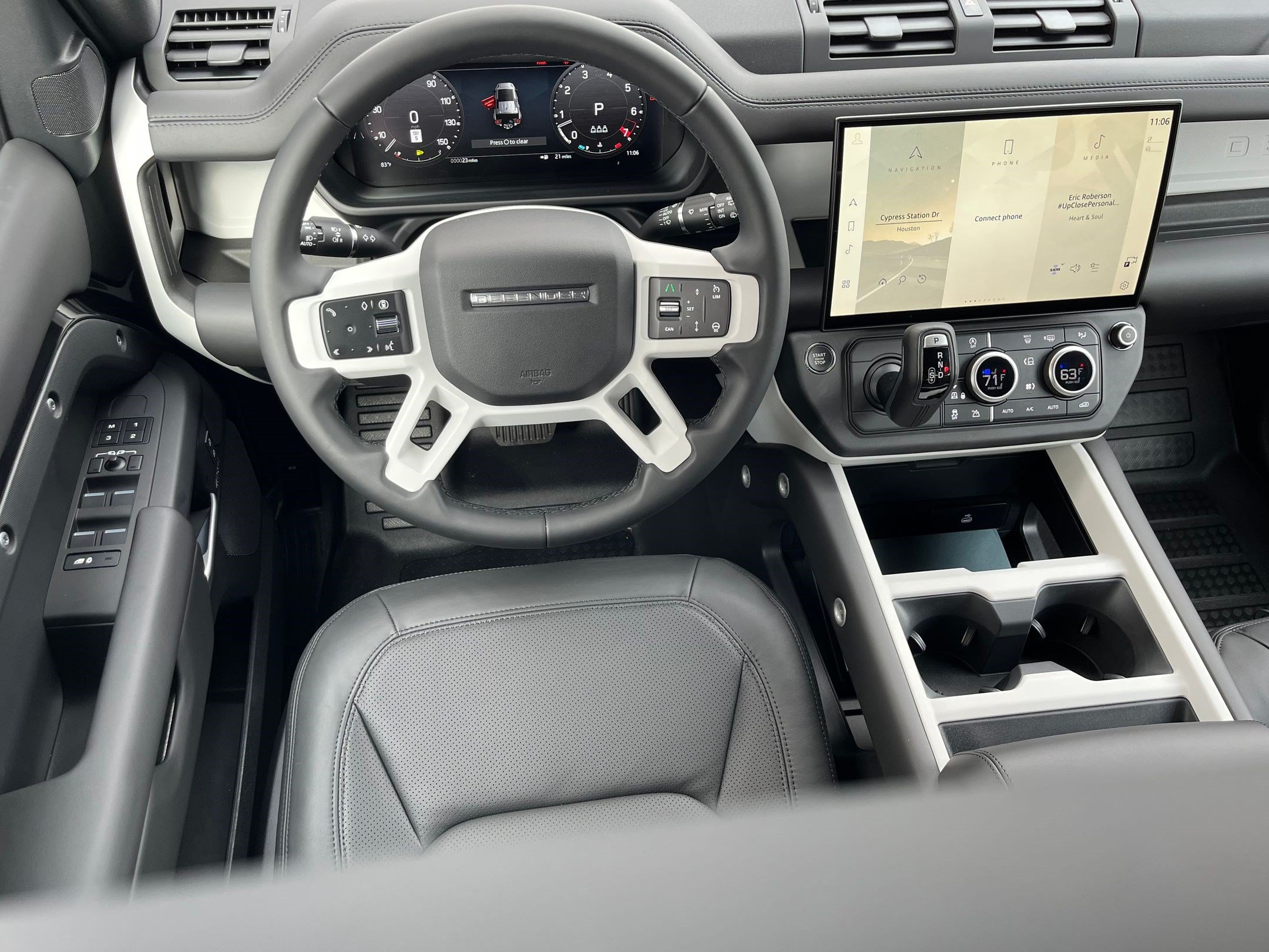 Used 2026 Land Rover Defender 110 X-Dynamic SE AWD/4WD image 27