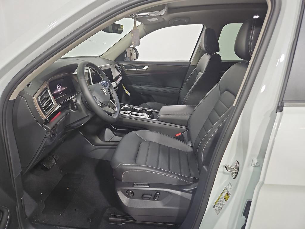 New 2026 Volkswagen Atlas SEL image 9
