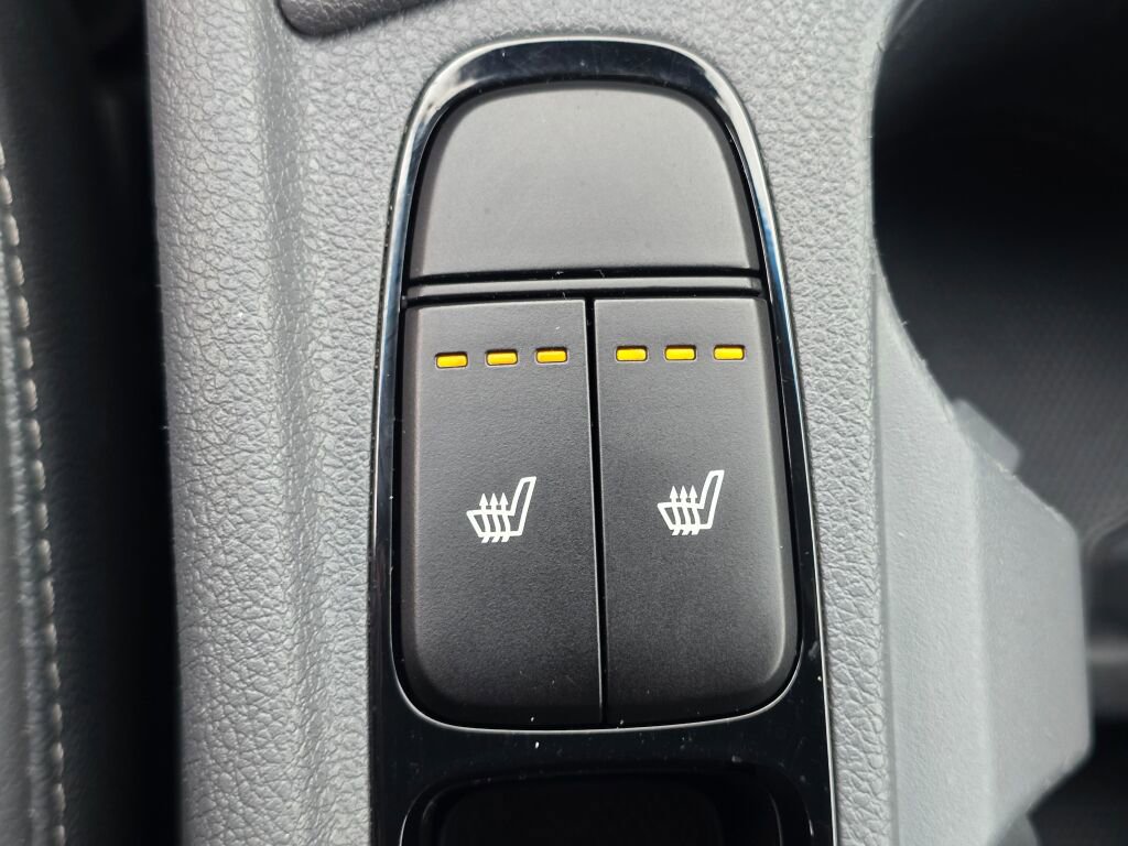 Used 2019 Kia Niro EX image 31