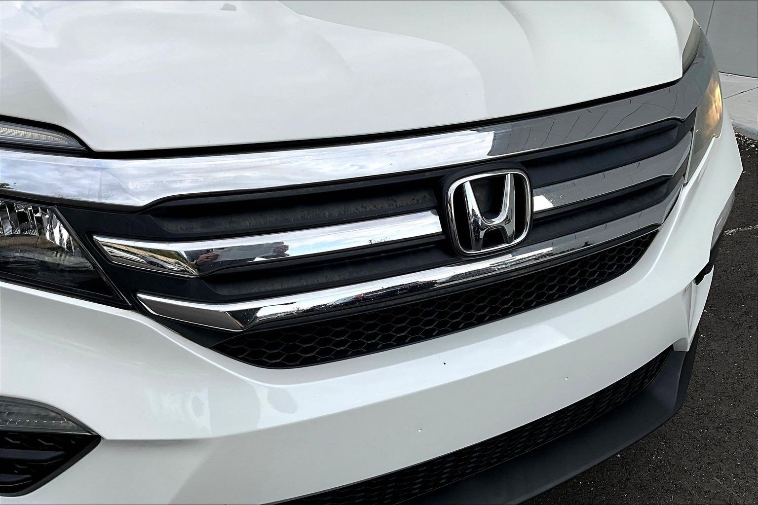 Used 2018 Honda Pilot EX image 34