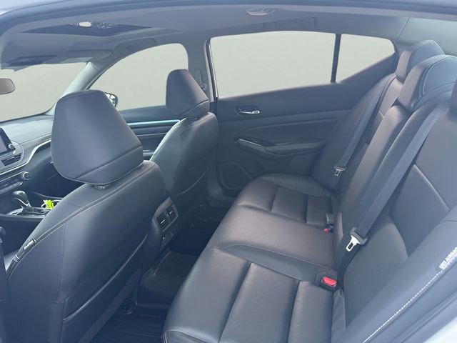 Used 2020 Nissan Altima 2.0 Platinum FWD image 12