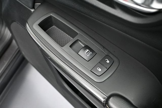 Used 2015 Jeep Cherokee Limited w/ Luxury Group AWD/4WD image 48
