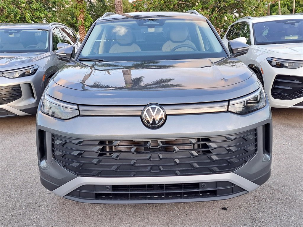 New 2026 Volkswagen Tiguan SE image 2