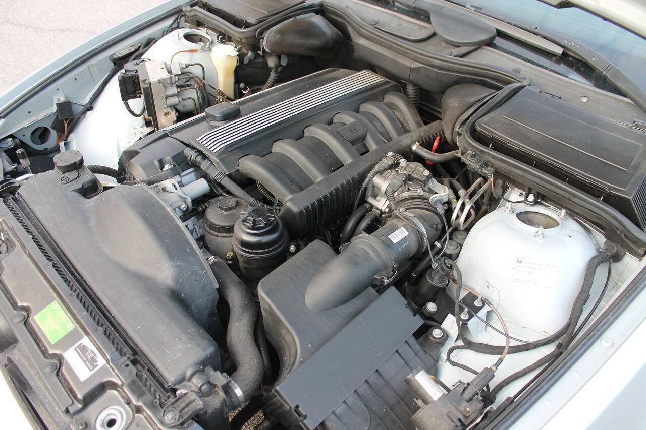 Used 1997 BMW 528i Sedan RWD image 17