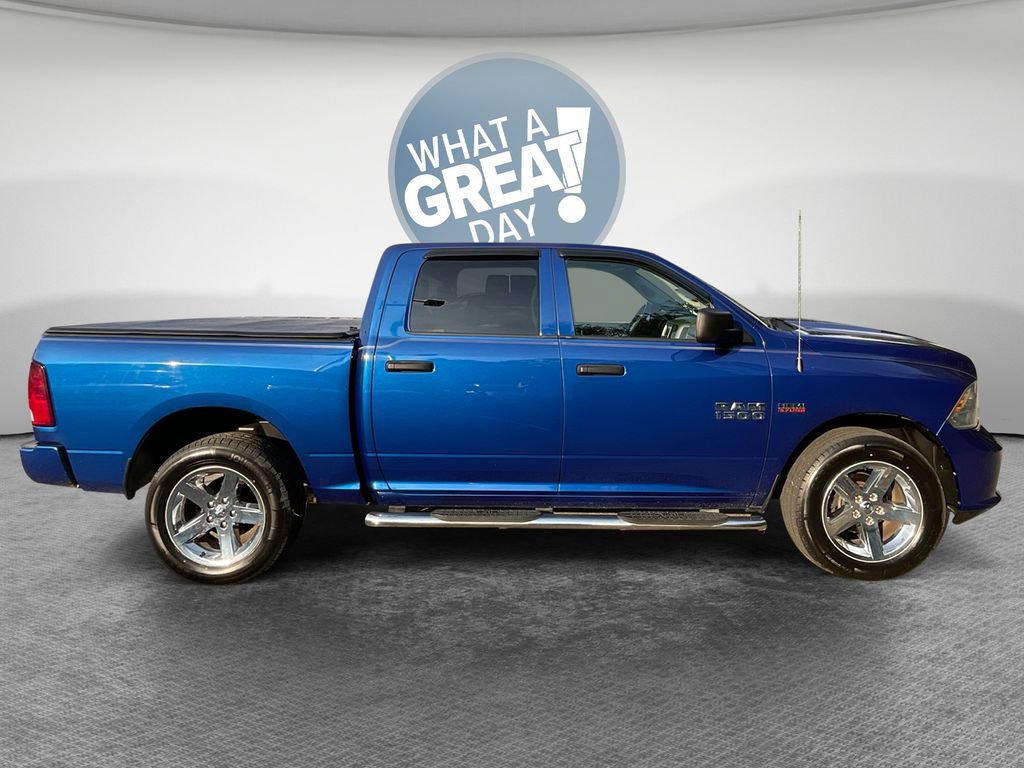 Used 2017 RAM 1500 Express AWD/4WD image 2
