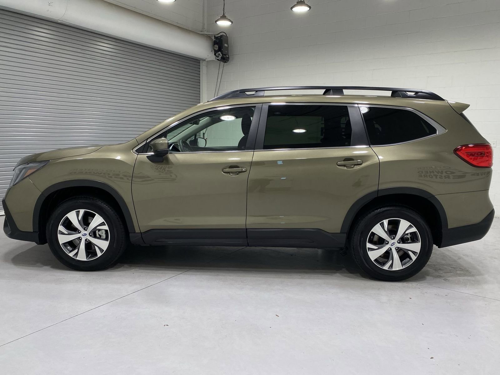 Certified 2025 Subaru Ascent Premium AWD/4WD image 5
