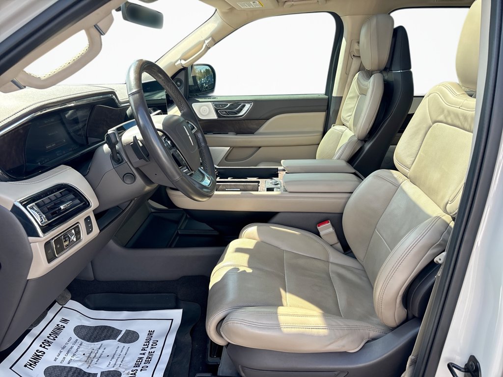 Used 2023 Lincoln Navigator L Reserve w/ Equipment Group 201A AWD/4WD image 23