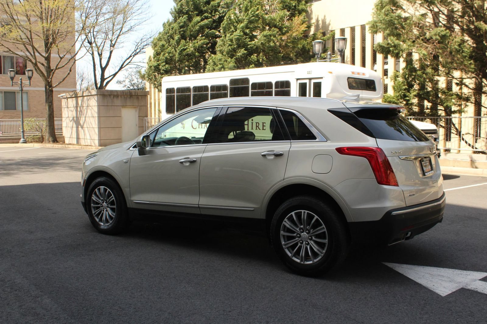 Used 2017 Cadillac XT5 Luxury w/ Driver Awareness Package AWD/4WD image 9