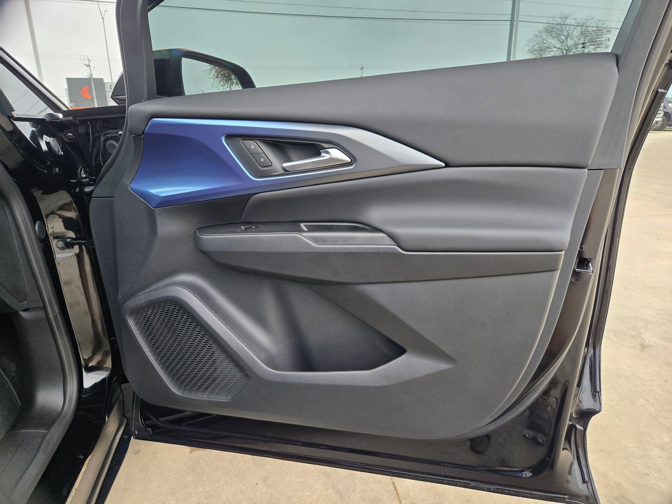 Used 2026 Chevrolet Equinox EV LT image 29