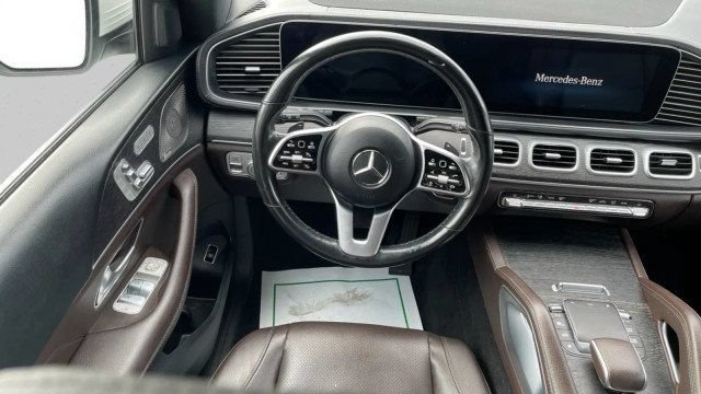 Used 2022 Mercedes-Benz GLS 450 4MATIC image 13