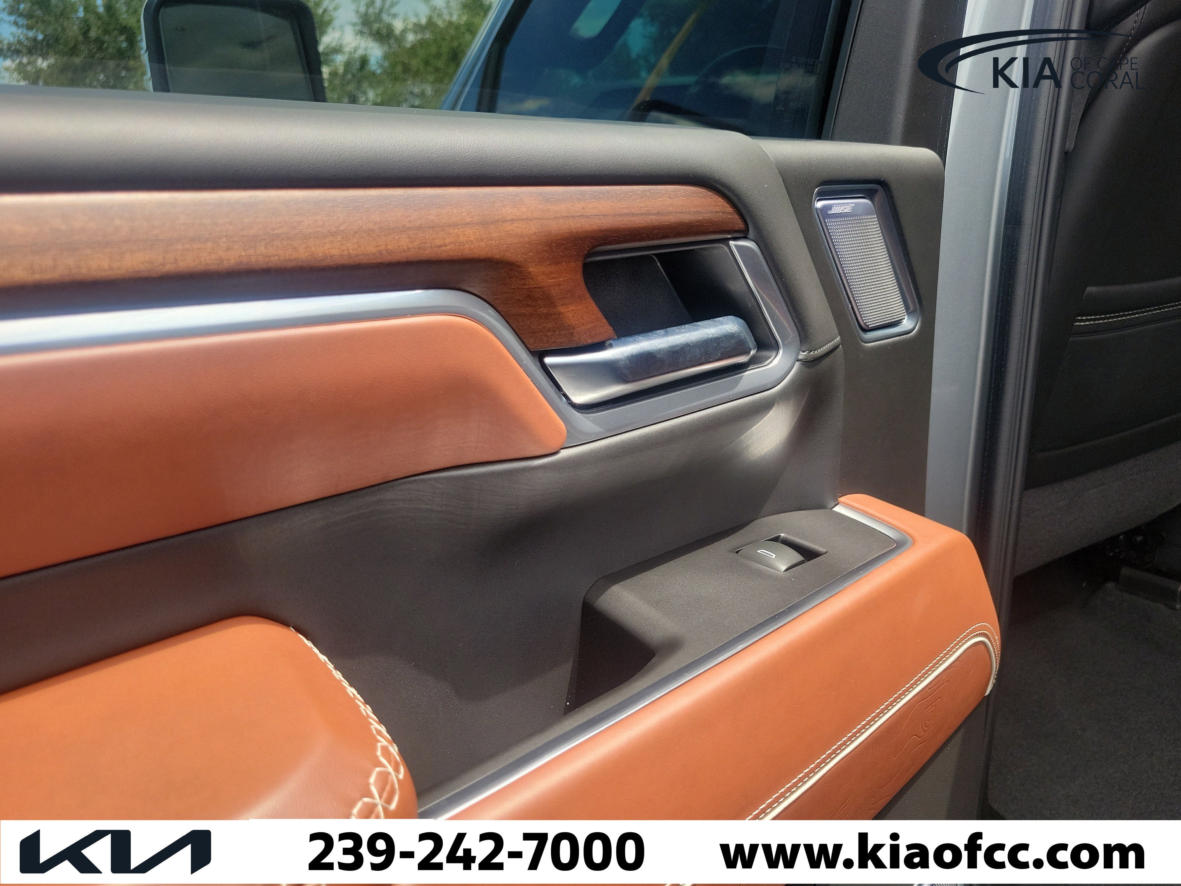 Used 2025 GMC Sierra 2500 Denali Ultimate AWD/4WD image 13
