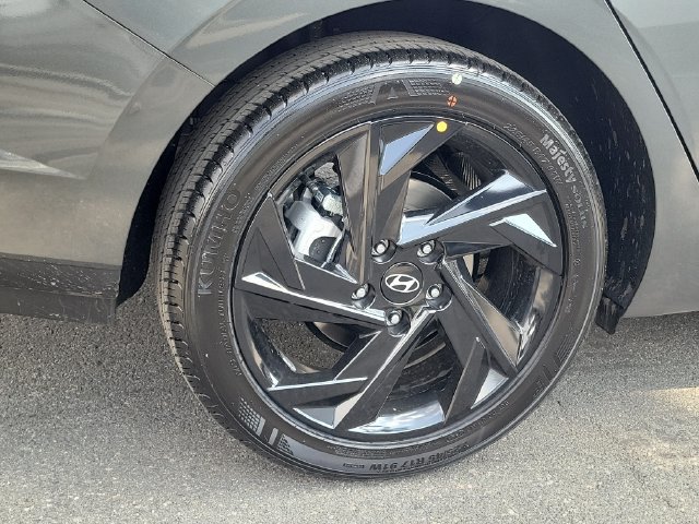New 2026 Hyundai Elantra Sport FWD image 27