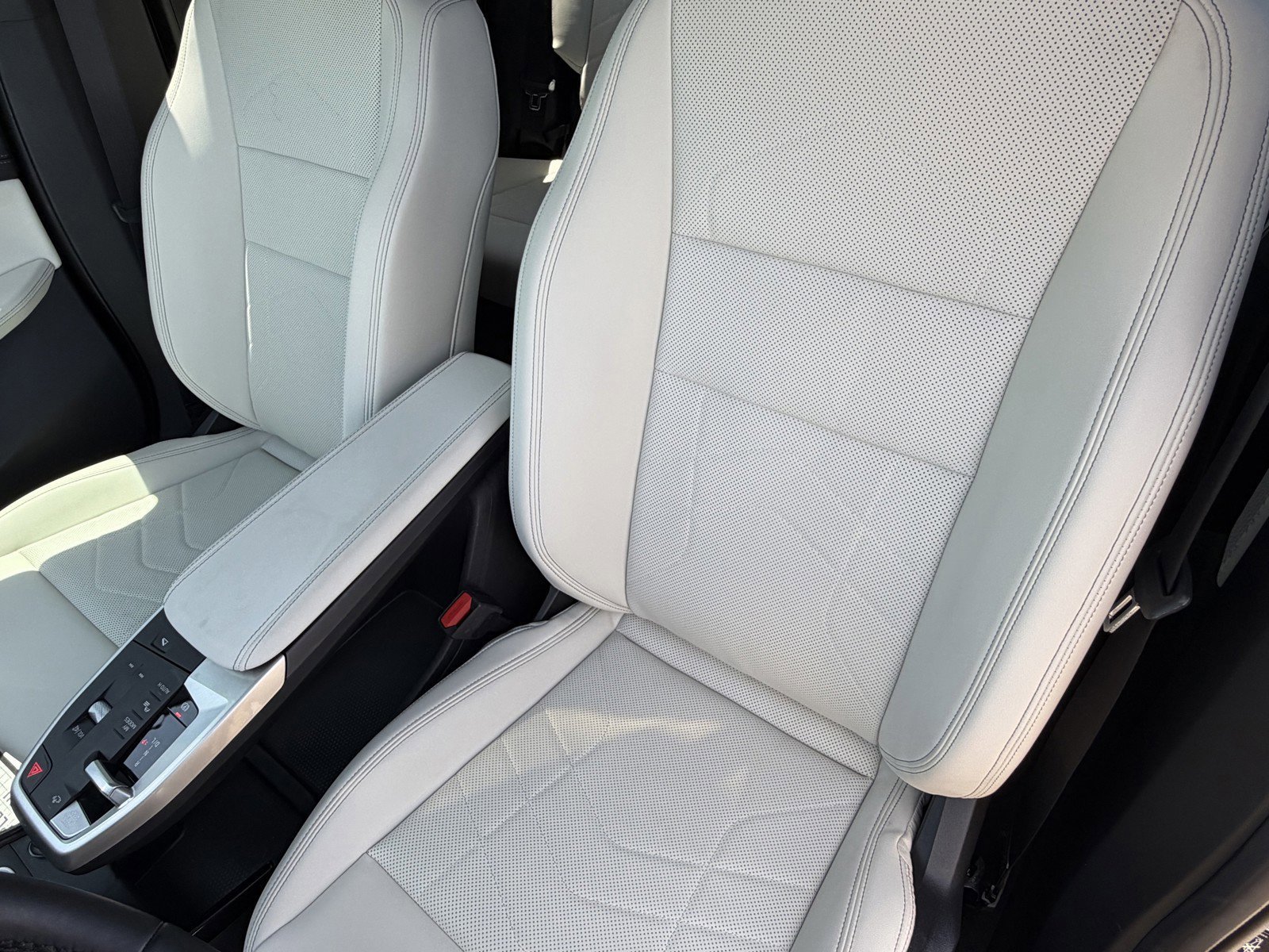 New 2026 BMW X1 xDrive28i w/ Technology Package AWD/4WD image 22