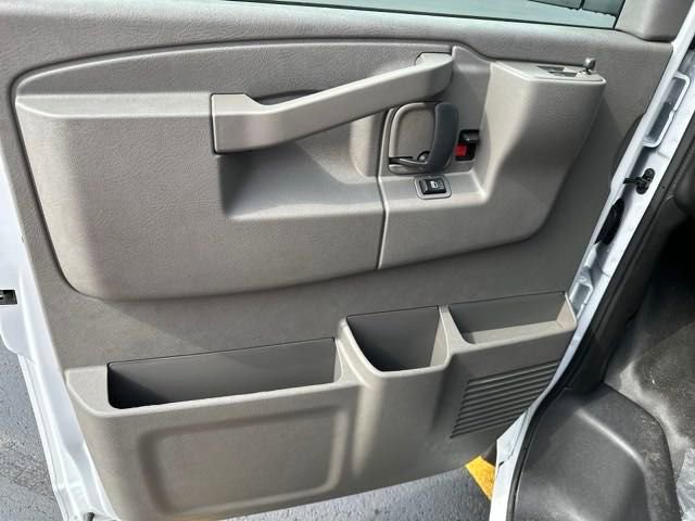 New 2024 Chevrolet Express 3500 w/ Power Convenience Package RWD image 10