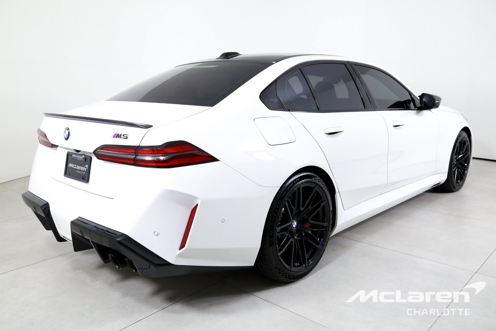 Used 2026 BMW M5 w/ Carbon Package AWD/4WD image 8