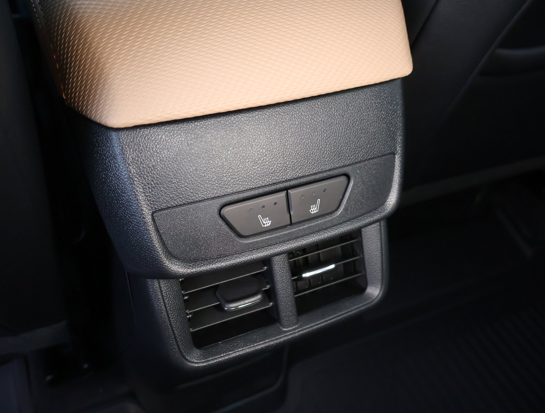 New 2026 Chevrolet Equinox ACTIV w/ Convenience Package III image 21