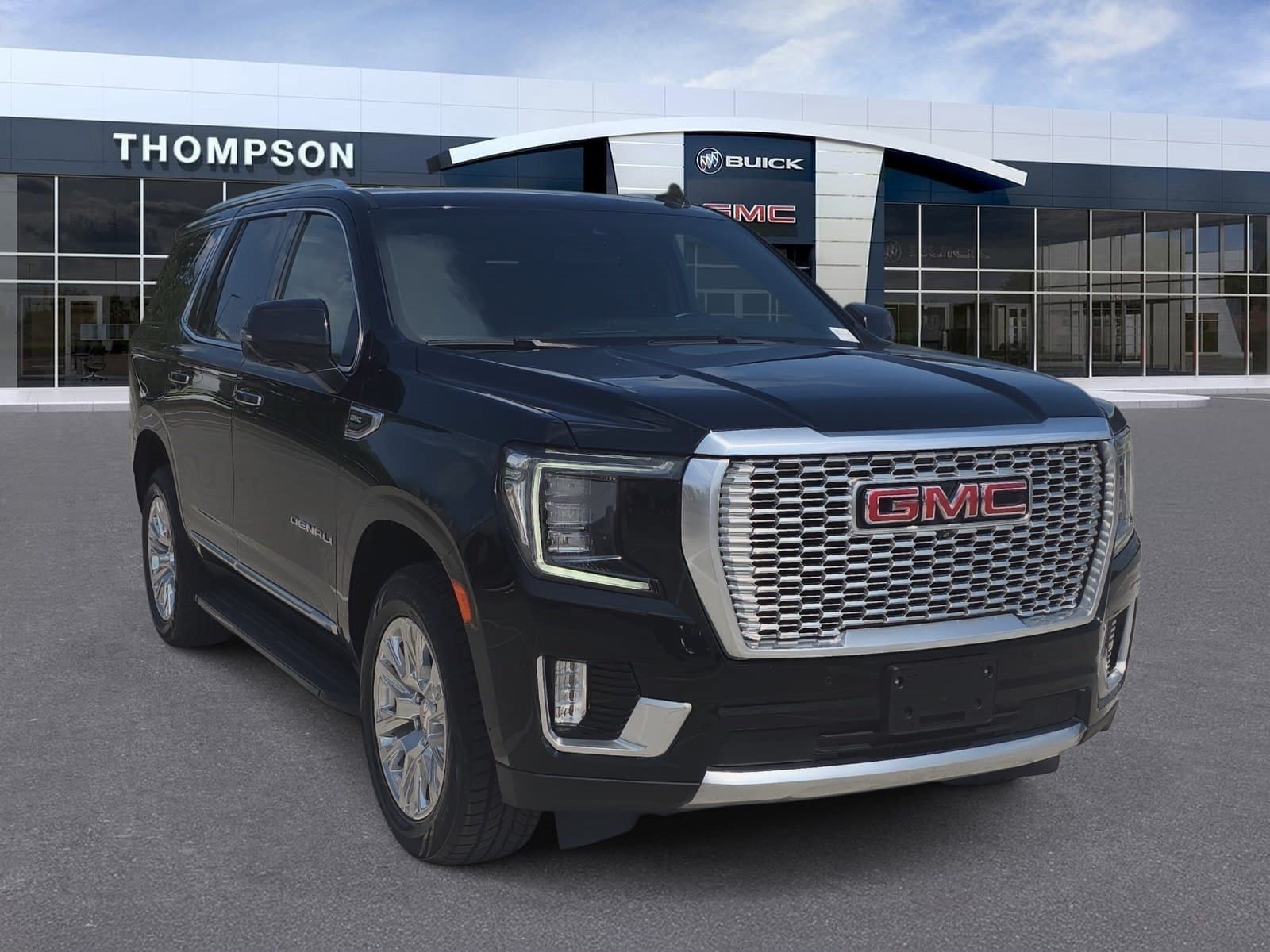 Used 2024 GMC Yukon Denali AWD/4WD image 1