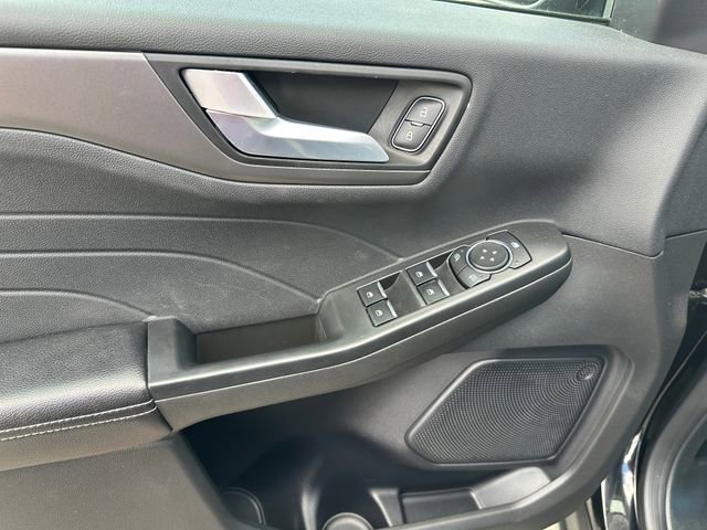 Used 2023 Ford Escape SE image 19
