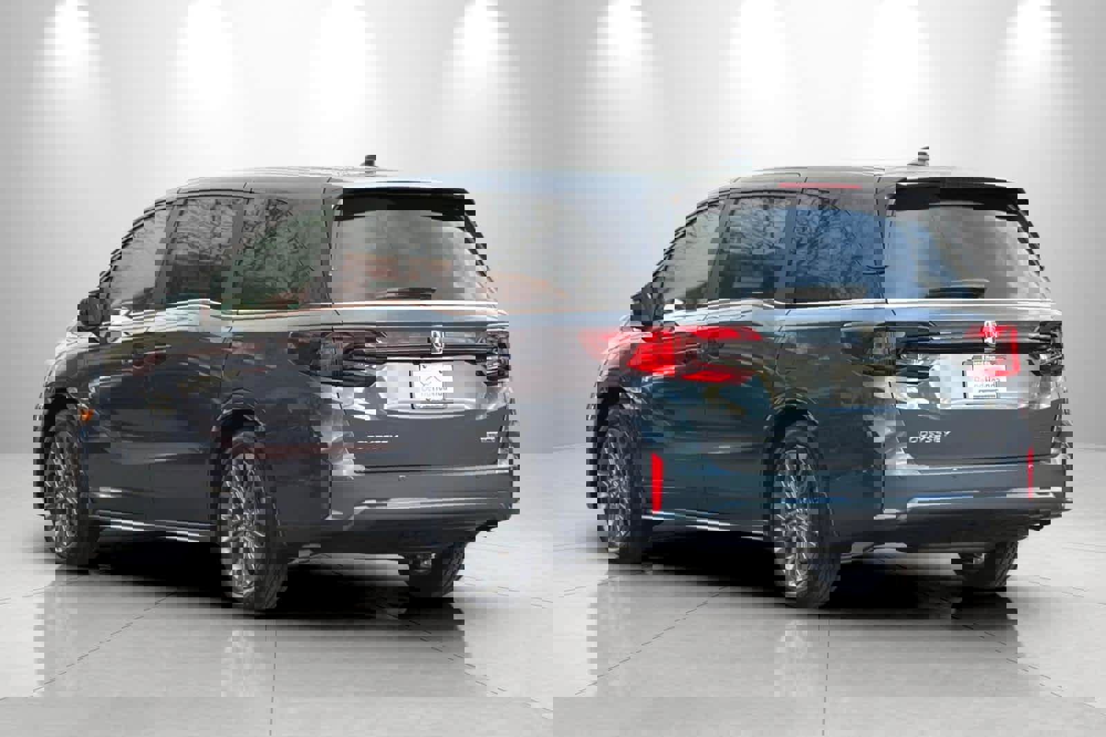 New 2026 Honda Odyssey Touring image 6