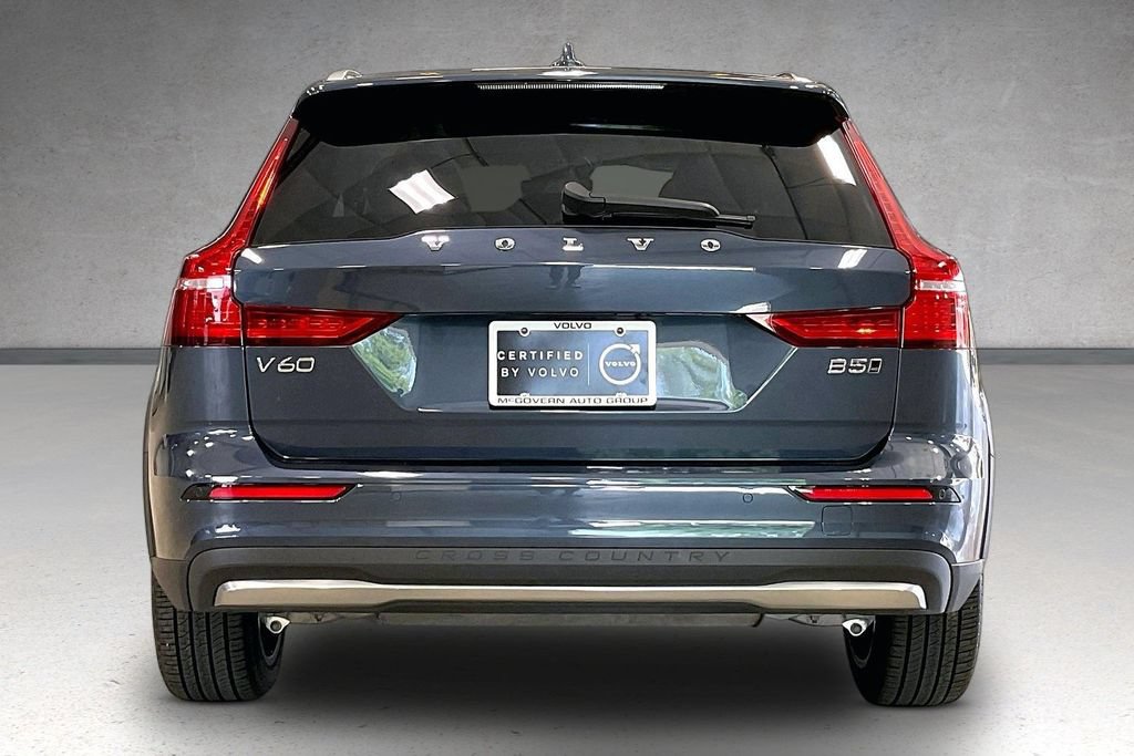 Certified 2025 Volvo V60 B5 Cross Country Ultra AWD/4WD image 6
