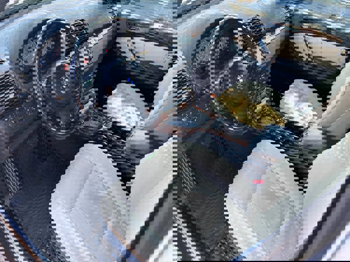 Used 2006 BMW X5 4.8is image 10