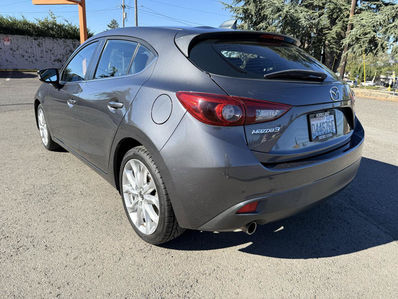 Used 2014 MAZDA MAZDA3 s Touring FWD image 3