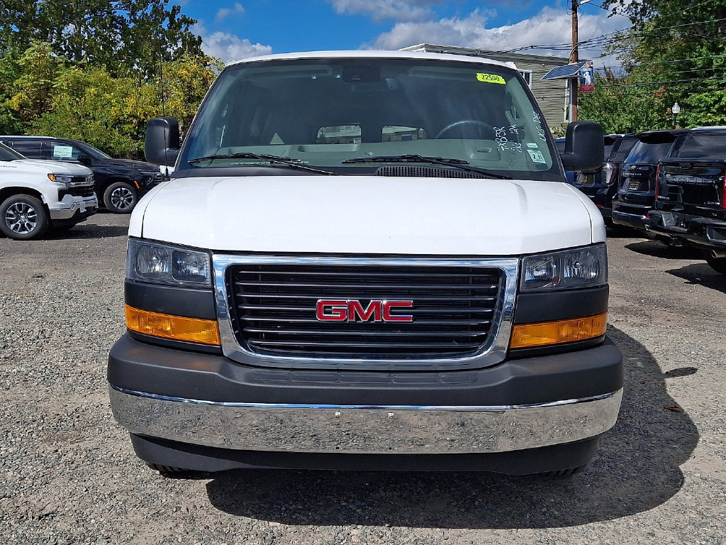 Used 2026 GMC Savana 3500 LT w/ LT Preferred Equipment Group RWD image 2