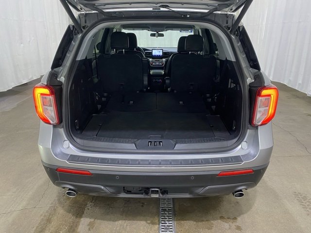 Used 2022 Ford Explorer XLT w/ Equipment Group 202A image 13