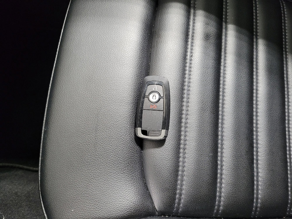 Used 2023 Ford Edge SEL image 32