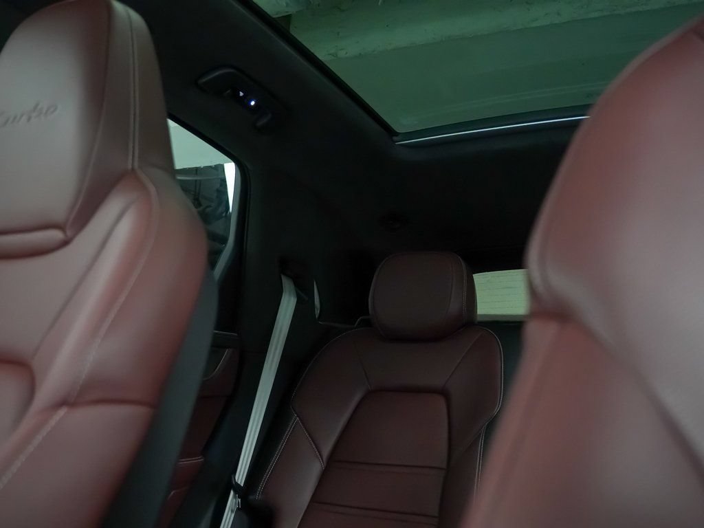 New 2026 Porsche Cayenne Turbo AWD/4WD image 35