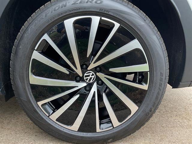 New 2025 Volkswagen ID.4 Pro image 10